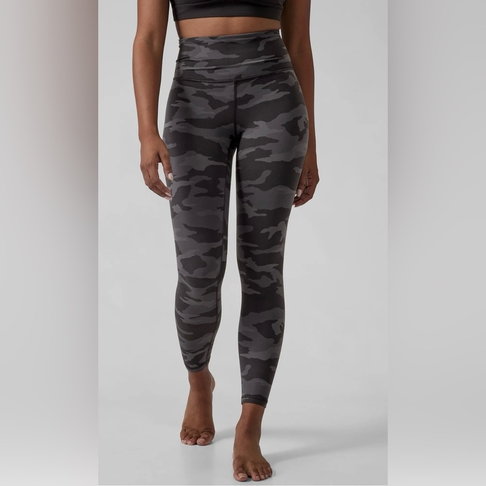 Athleta Elation Black and Gray Camo 7/8 tight